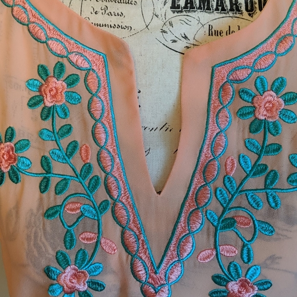 Pink Embroidered Top - Picture 4 of 4